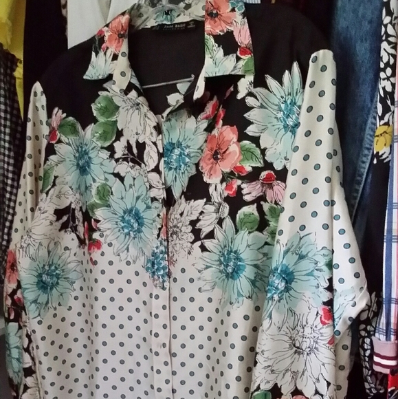 Zara blouse - Picture 3 of 3